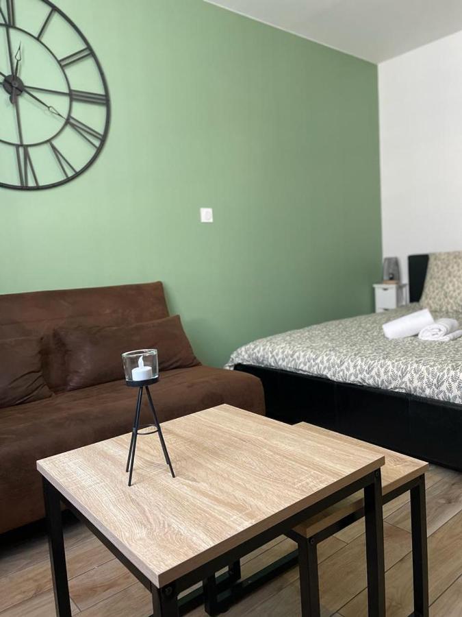 Apartment Moderne Et Equipe Bourges