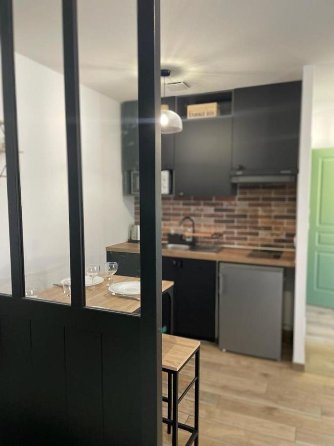 Moderne Et Equipe Apartment