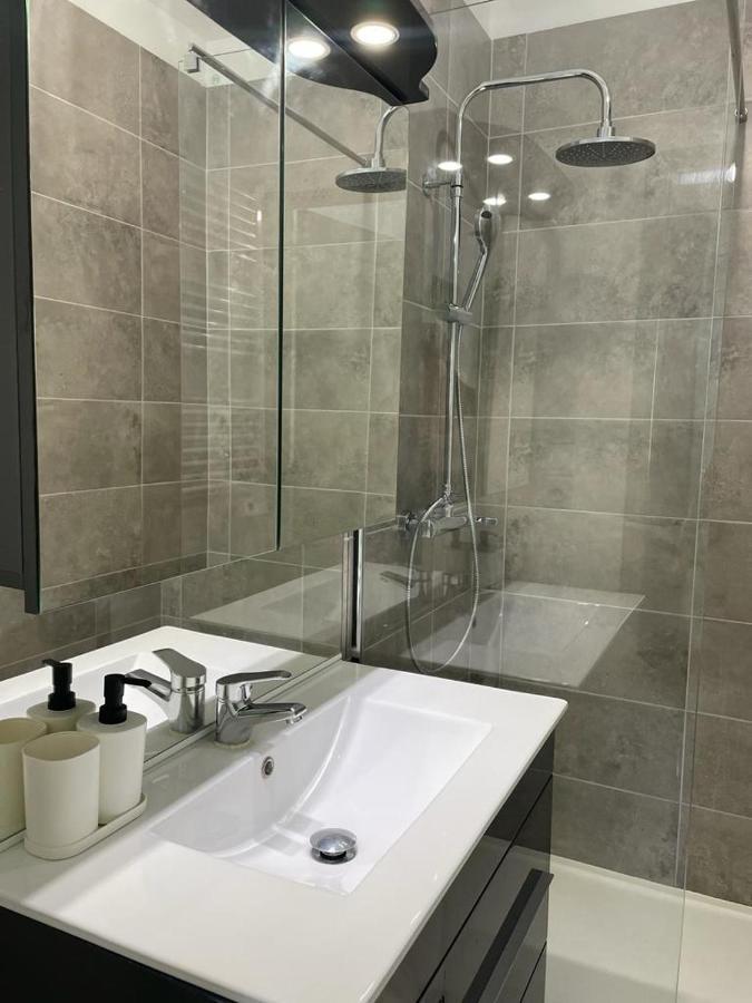 Moderne Et Equipe Apartment