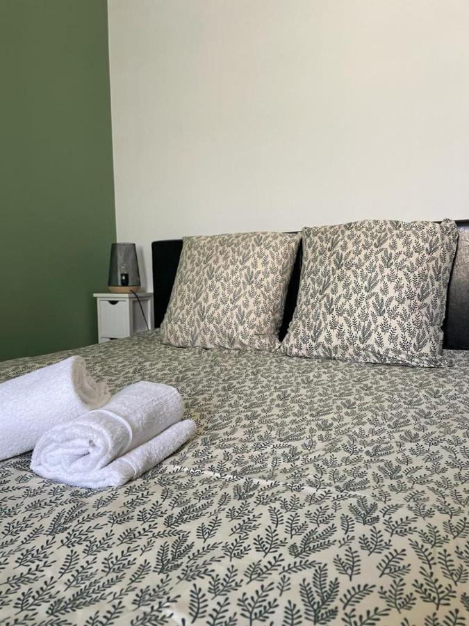 Apartment Moderne Et Equipe Bourges